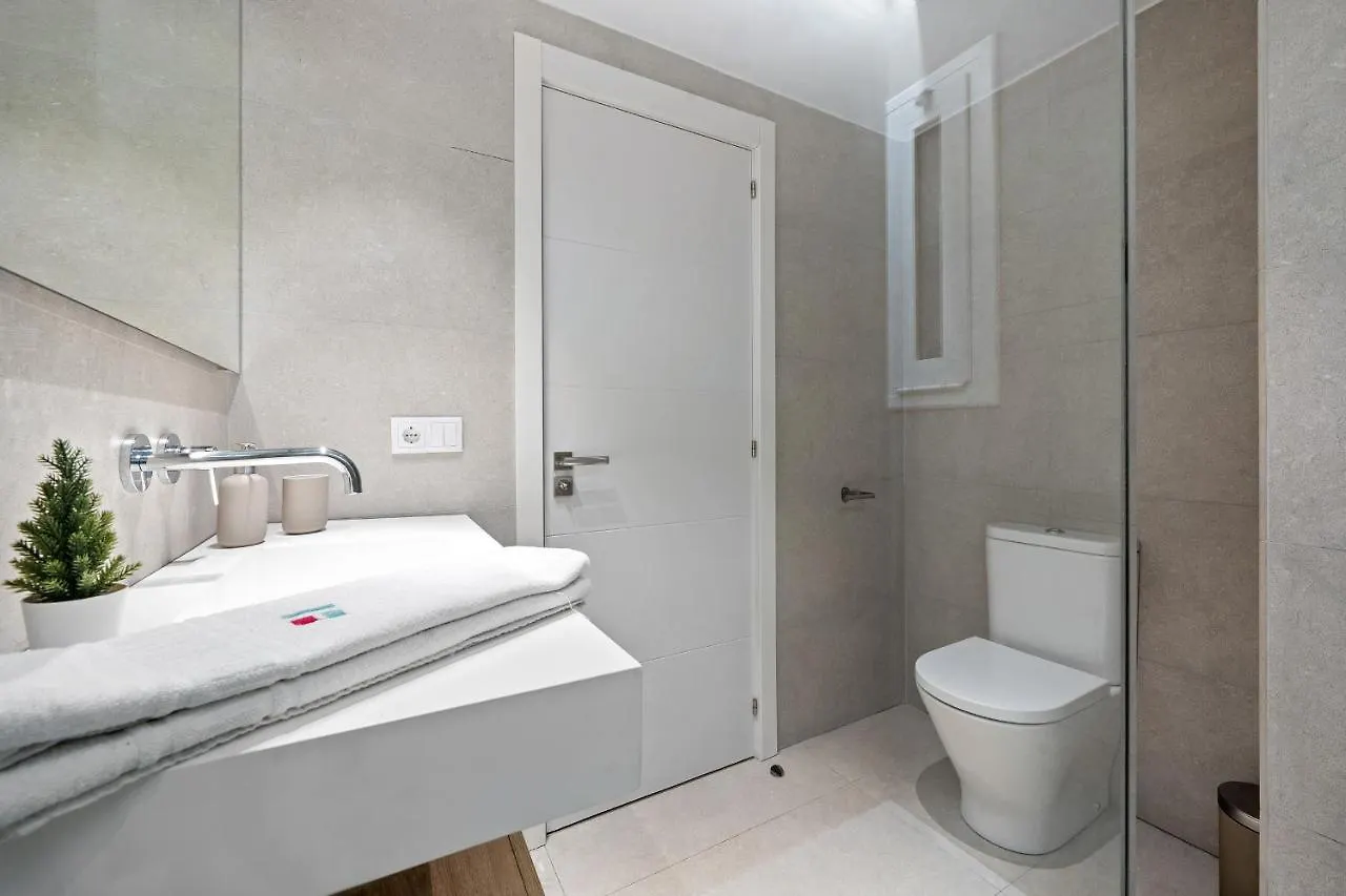 Hauzify I Apartament Westland 살루 아파트